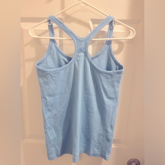 Lululemon Ebb to Street tank in Light Blue-Size 8 Awesome Condition - Picture 2 of 3